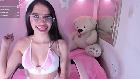 Snapshot of littlearii chatting on September 27, 2025, 7:08 pm Ari online show from September 27, 2025, 7:08 pm