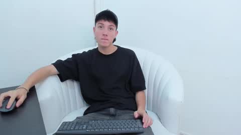 DANNY online show from November 12, 2025, 4:07 pm