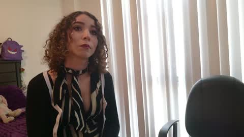 Snapshot of littledeathtrap chatting on April 21, 2026, 6:44 pm littledeathtrap online show from April 21, 2026, 6:44 pm
