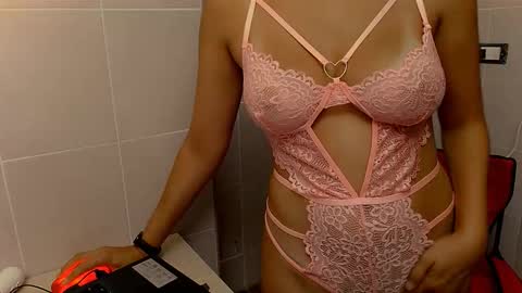 LittleDream20 online show from November 20, 2025, 8:14 am