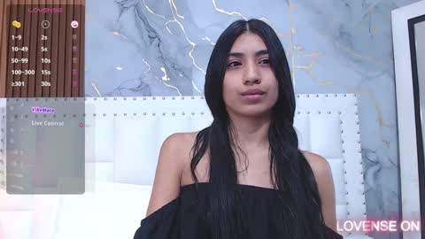 Snapshot of littlee_emilyy_ chatting on January 14, 2025, 9:13 am Emily online show from January 14, 2025, 9:13 am