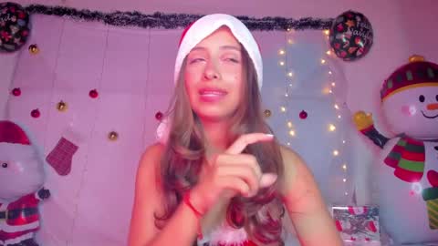 Snapshot of littlee_emma_ chatting on December 24, 2024, 9:50 am littlee_emma_ online show from December 24, 2024, 9:50 am