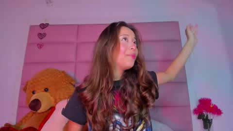 Snapshot of littlee_emma_ chatting on January 3, 2025, 3:05 am littlee_emma_ online show from January 3, 2025, 3:05 am