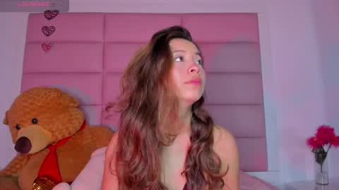 Snapshot of littlee_emma_ chatting on January 10, 2025, 3:18 am littlee_emma_ online show from January 10, 2025, 3:18 am