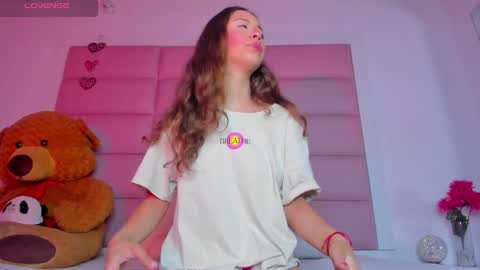 Snapshot of littlee_emma_ chatting on January 23, 2025, 3:16 am littlee_emma_ online show from January 23, 2025, 3:16 am