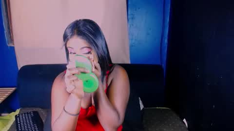 littleindianmilf online show from April 28, 2026, 5:34 am