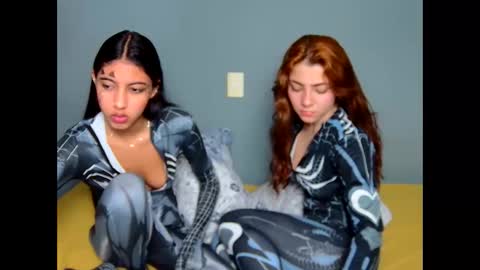 Snapshot of littlejennifer18 chatting on October 31, 2025, 4:57 am   Tip us  ask our names online show from October 31, 2025, 4:57 am