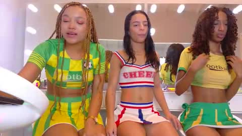 Snapshot of littlejennifer18 chatting on March 11, 2026, 8:59 pm Tip us ask our names online show from March 11, 2026, 8:59 pm