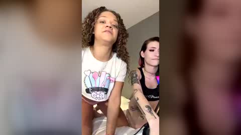 Snapshot of littlekikicalicams chatting on June 14, 2026, 11:51 pm Kiki Cali online show from June 14, 2026, 11:51 pm