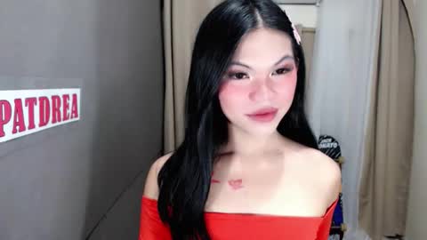 littlelace_ online show from May 11, 2026, 1:22 am