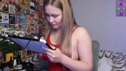 LillleLinn online show from February 1, 2026, 6:39 pm