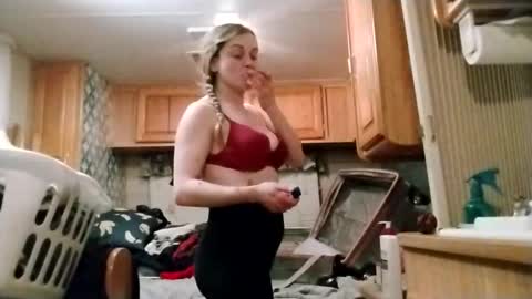 littleleo96 online show from March 8, 2026, 7:45 am