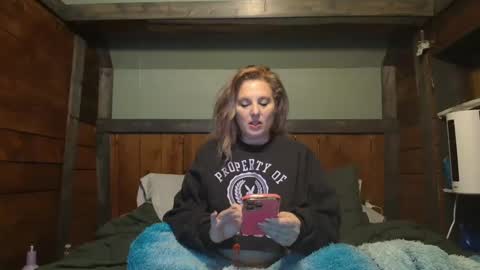 lisanixs online show from January 11, 2025, 3:23 am