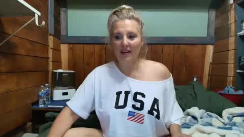 lisanixs online show from February 14, 2026, 5:10 pm