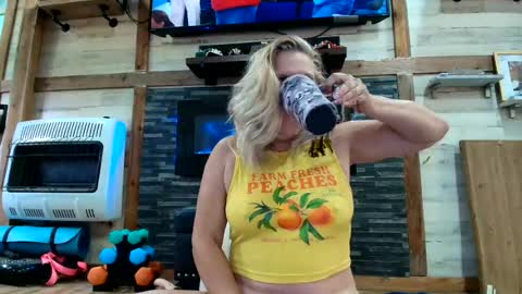 lisanixs online show from August 5, 2026, 3:15 pm
