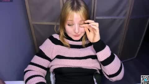 Snapshot of littlemargoo chatting on April 19, 2026, 7:38 pm Margo online show from April 19, 2026, 7:38 pm
