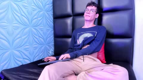 MAX online show from September 10, 2025, 12:16 pm