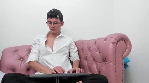 Snapshot of littlemax23 chatting on October 15, 2025, 5:51 am MAX online show from October 15, 2025, 5:51 am