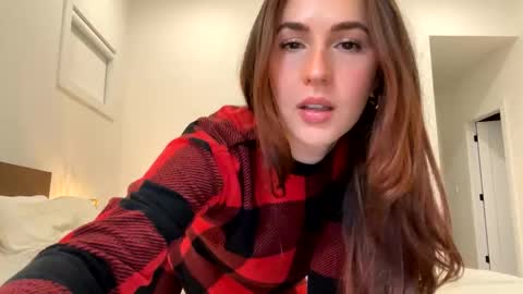 Snapshot of littlemissmia222 chatting on December 23, 2024, 1:29 am Mia online show from December 23, 2024, 1:29 am