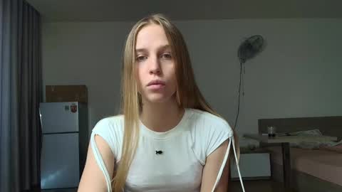 Little Molly online show from September 12, 2025, 10:15 am