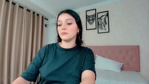 Sarahs Room online show from January 24, 2025, 3:11 am