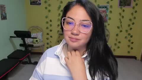Snapshot of littleprety6969 chatting on June 20, 2026, 4:48 am Mia Wednesday to Sunday 730 am to 1030 am Colombian Hour D online show from June 20, 2026, 4:48 am
