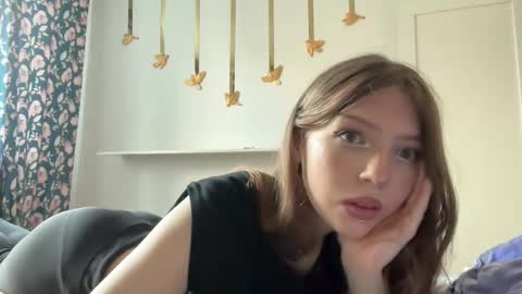 Snapshot of littleprincess3000 chatting on April 25, 2026, 1:52 pm littleprincess3000 online show from April 25, 2026, 1:52 pm