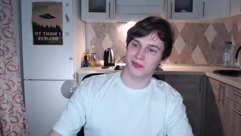 Snapshot of littlesadcabbage chatting on February 18, 2026, 12:28 am Sonnenschein online show from February 18, 2026, 12:28 am