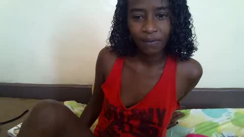 Snapshot of littlesandie chatting on December 21, 2024, 10:50 am littlesandie online show from December 21, 2024, 10:50 am