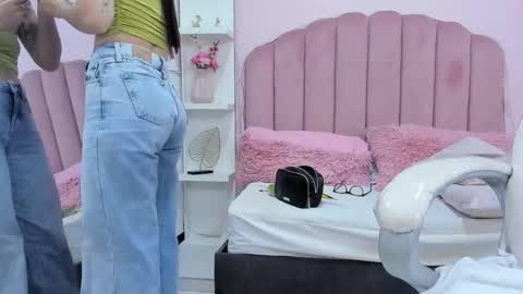 Snapshot of littlesofii chatting on November 1, 2025, 10:12 pm sofii online show from November 1, 2025, 10:12 pm