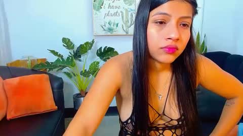 zara online show from February 8, 2025, 6:33 pm
