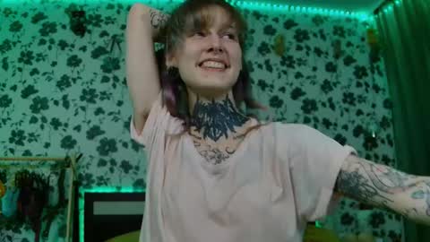 Snapshot of littlespacemouse chatting on September 21, 2025, 10:11 pm Niki  free tg channel with some photos gifs and info about streams  online show from September 21, 2025, 10:11 pm