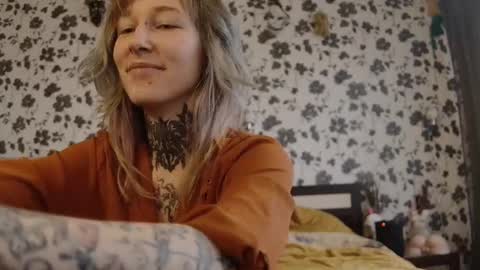 Snapshot of littlespacemouse chatting on October 14, 2025, 8:59 am Niki  free tg channel with some photos gifs and info about streams  online show from October 14, 2025, 8:59 am