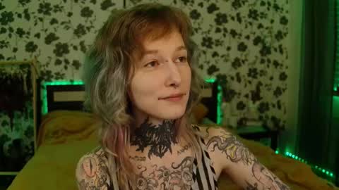 Snapshot of littlespacemouse chatting on October 19, 2025, 8:31 pm Niki  free tg channel with some photos gifs and info about streams  online show from October 19, 2025, 8:31 pm