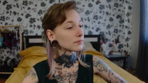 Snapshot of littlespacemouse chatting on October 22, 2025, 9:42 am Niki  free tg channel with some photos gifs and info about streams  online show from October 22, 2025, 9:42 am