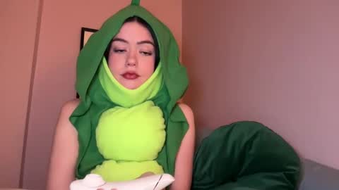 Little Sugar Pea  online show from January 8, 2025, 11:41 pm