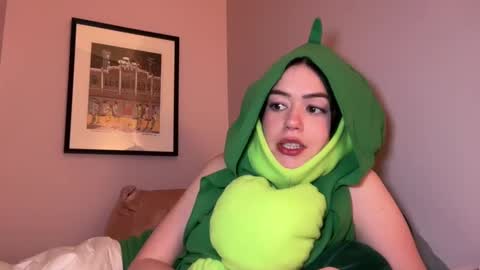 Little Sugar Pea  online show from January 9, 2025, 2:43 am