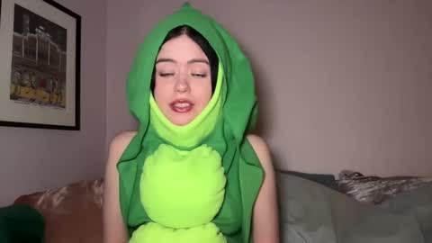 Little Sugar Pea  online show from January 15, 2025, 12:41 am