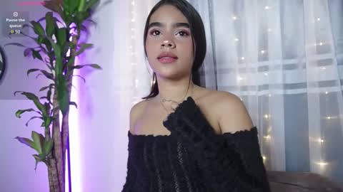 Snapshot of littletammy_ chatting on September 26, 2025, 1:15 pm littletammy_ online show from September 26, 2025, 1:15 pm