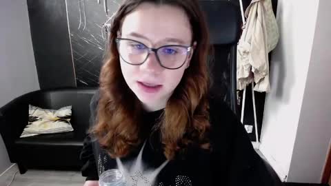 Snapshot of littleviki_ chatting on May 18, 2026, 5:35 am Viki online show from May 18, 2026, 5:35 am