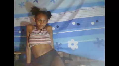 Snapshot of littleyanah chatting on October 25, 2025, 8:22 am yanah online show from October 25, 2025, 8:22 am