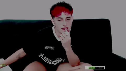 littlezhalem online show from December 14, 2025, 5:35 am