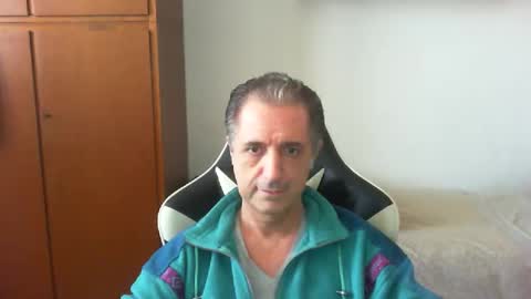 liuk53 online show from April 25, 2026, 12:41 pm