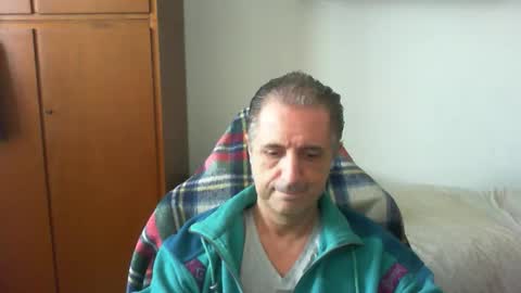 liuk53 online show from April 27, 2026, 2:48 pm