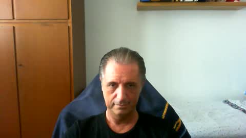 liuk53 online show from June 8, 2026, 11:32 am