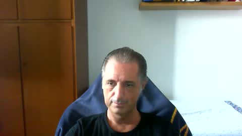 liuk53 online show from June 9, 2026, 12:28 pm