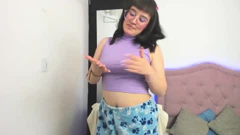 Snapshot of liv_rosse chatting on January 13, 2025, 12:19 am Katalina Novoa. online show from January 13, 2025, 12:19 am