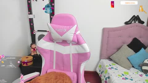 Katalina Novoa. online show from March 15, 2026, 2:39 am