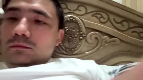 live_8 online show from April 25, 2026, 3:42 pm