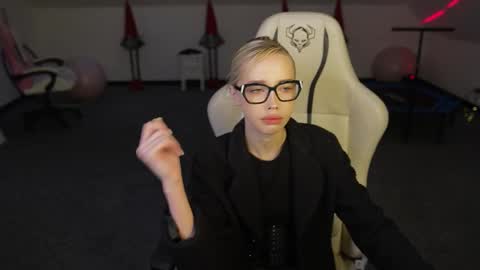 Sheryl online show from December 15, 2025, 11:14 am